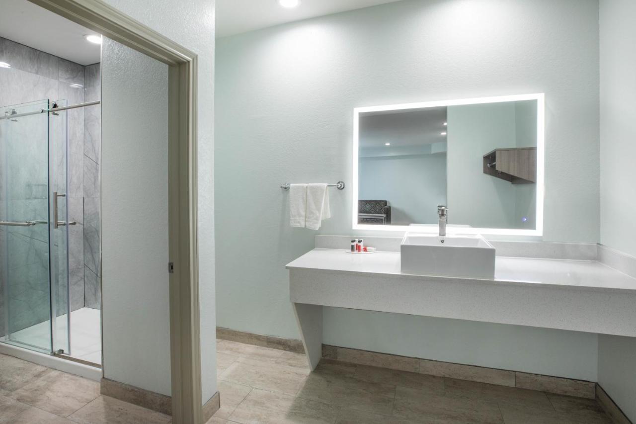 Super 8 By Wyndham Humble Houston Fallcreek Eksteriør bilde