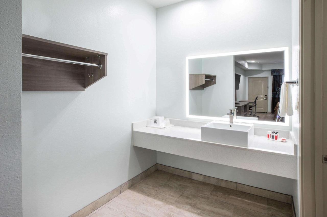 Super 8 By Wyndham Humble Houston Fallcreek Eksteriør bilde